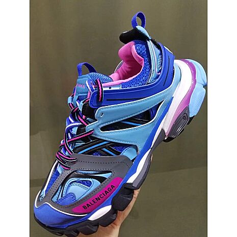 Balenciaga shoes for women #379901